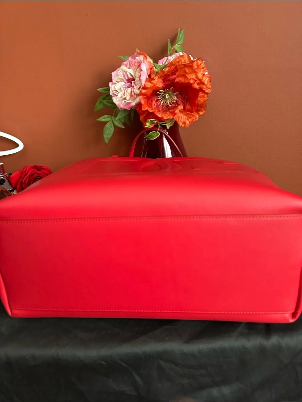 Authentic Dolce & Gabbana Bold Red Embossed Logo Leather big shopping Tote